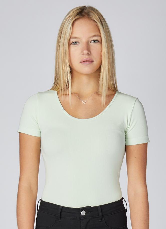 Bamboo S/S Scoop Neck Top